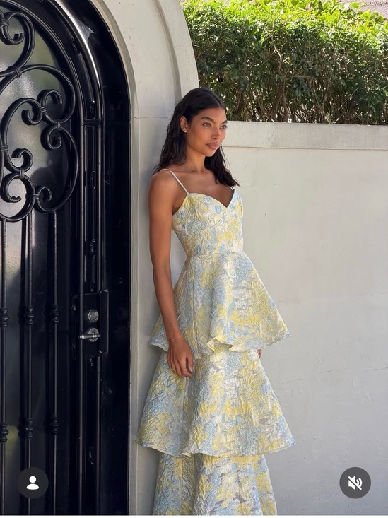 Elliatt Dresses & Skirts - Elliatt Penelope Tiered Gown in Yellow & Blue Floral size S NWT